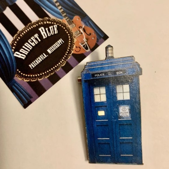 Police box blue brooch pin - Picture 7 of 10